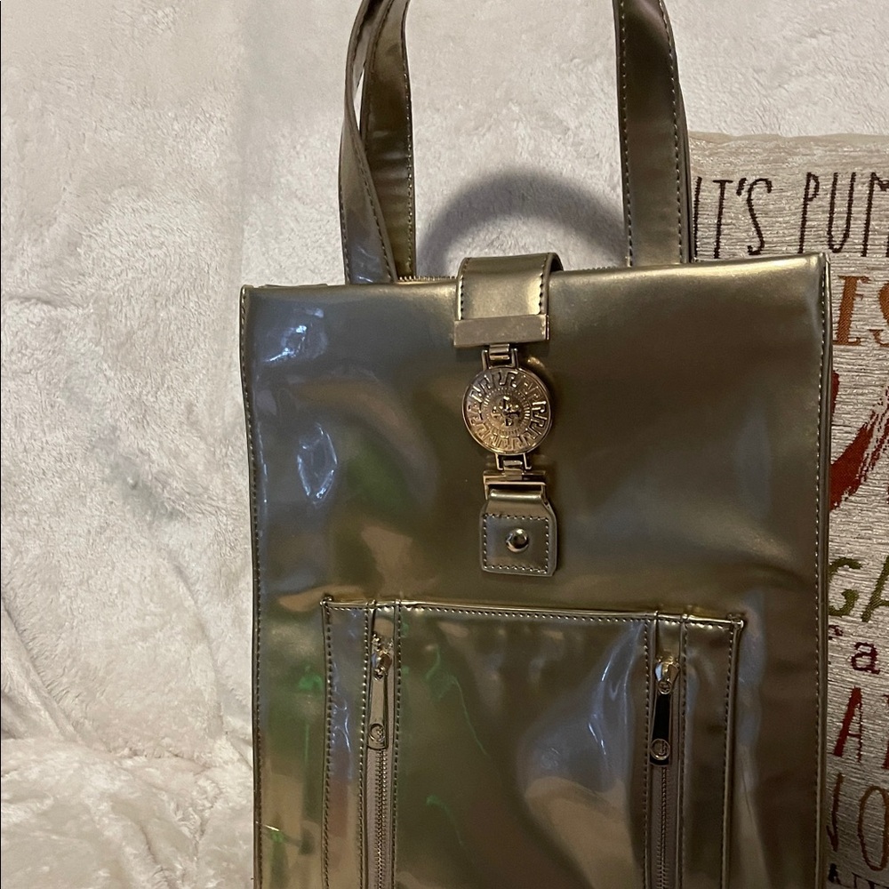 Stylish Gold Tote Bag - Picture 7 of 12